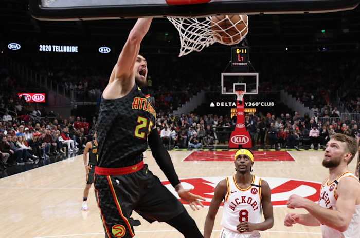 Atlanta Hawks center Alex Len (25) dunks against Indiana Pacers